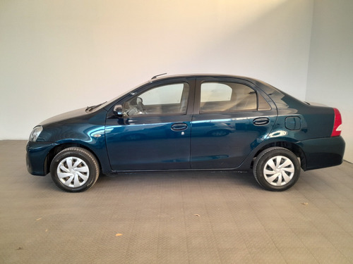 Toyota Etios 1.5 Sedan Xs