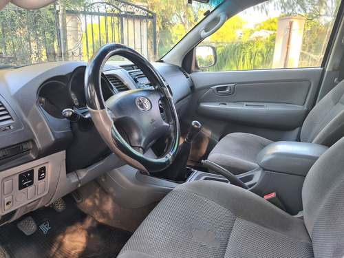 Toyota Hilux 3.0 D/cab 4x2 Srv