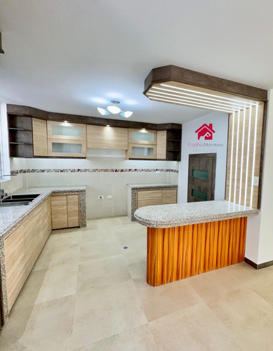 Hermosa Casa Acabados Exclusivos