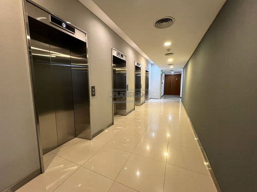 Oficina En Venta Y Alquiler En Villa Sarmiento