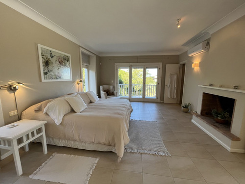Casa De Lujo Con 6 Dormitorios En Alquiler, Punta Del Este (ref: Iea-1870)