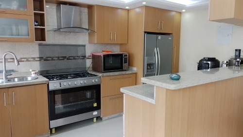 Apartamento Remodelado En Venta En Montalban Ii Jp