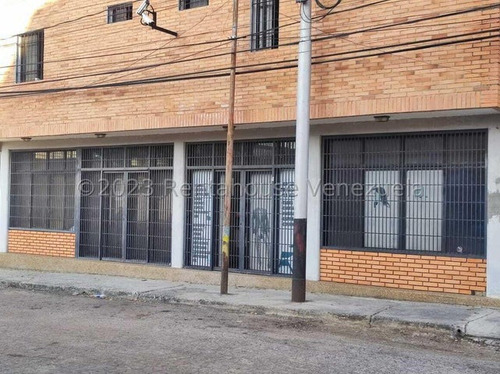 Daniela Linarez Alquila Locales Comerciales Con Espectacular Ubicacion En El Este De Barquisimeto Posee Oficina Y Mucho Potencial Visitalo!