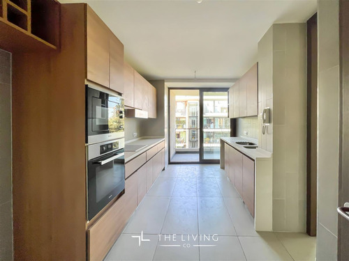 Departamento En Venta De 3 Dorm. En Lo Barnechea