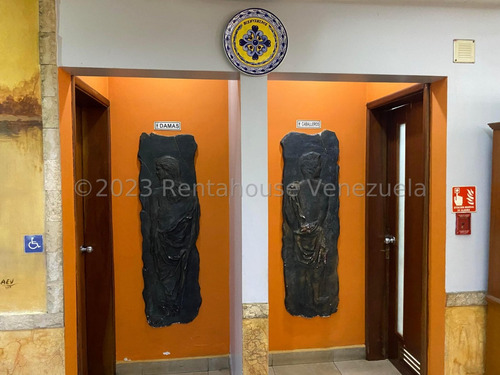 Yb Se Vende Fondo De Comercio Y Local #23-30426