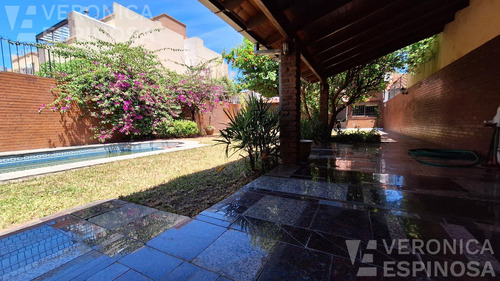 Casa Venta Moron Tres Dormitorios