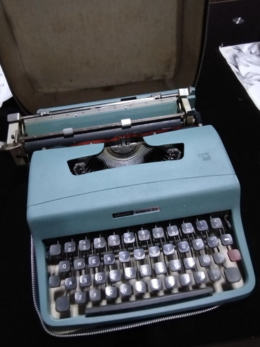 Maquina De Escribir Olivetti Lettera 32 Excelente!! (Usado)