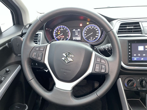 Imagen 17 de 25 de Suzuki Scross 2wd At 1.6