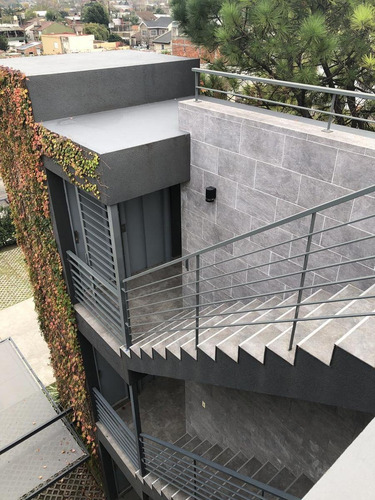 Imagen 22 de 28 de Departamento En Venta - Castelar Norte - 2 Ambientes - Balcon - Patio - Cochera