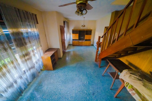 Imagen 3 de 30 de Oportunidad. Casa De 2 Plantas En Villa Tesei