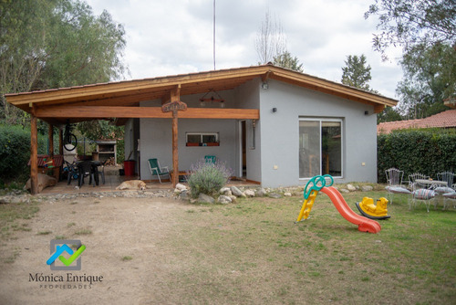 Imagen 1 de 14 de Casa De 3 Dormitorios En Piedra Blanca Villa De Merlo