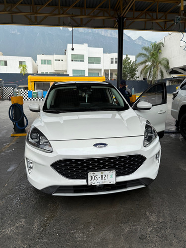 Ford Escape Titanium HYBRID