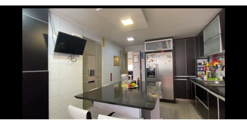 Vendo Hermosa Casa En La Esmeralda