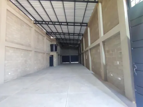 Bodega En Arriendo En San Miguel. Cod A27755