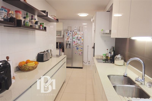 Imagen 7 de 13 de Departamento En Venta De 3 Dorm. En Vitacura