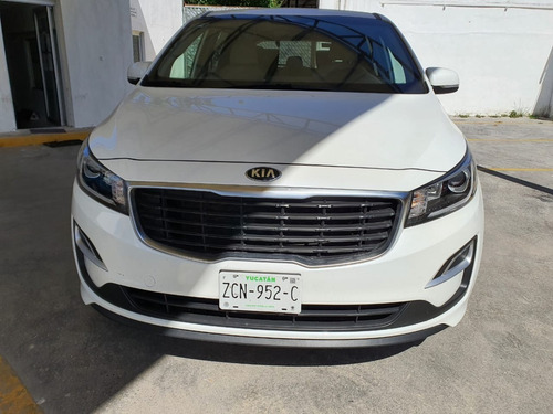 Imagen 3 de 7 de Kia Sedona Lx 3.3