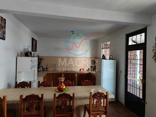 Casa En Venta En Col. Puxtla Con Amplio Jardín Y 7 Habitaciones