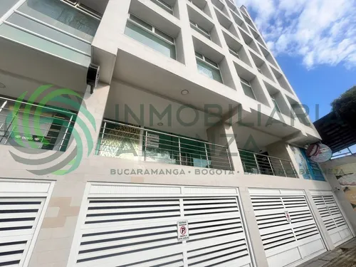 Local En Arriendo En Cabecera Del Llano. Cod A14453