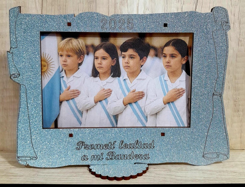 32 Portaretrato Souvenir Promesa A La Bandera Con Reloj