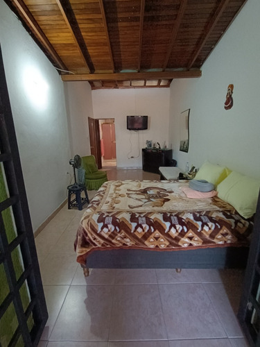 Best House Vende Linda Casa Dúplex En Llano Alto Carrizal.