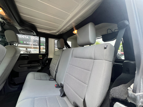 Jeep Wrangler SAHARA