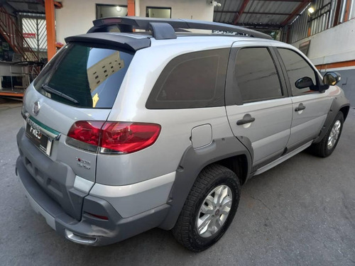 Imagem 6 de 7 de Fiat Palio Weekend Adventure Locker