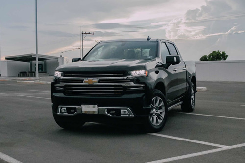 Imagen 6 de 15 de Chevrolet Cheyenne 6.2 2500 Doble Cab High Country 4x4 At