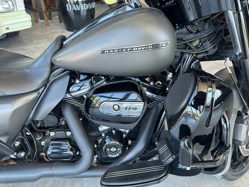 Harley Davidson Street Glide Special 114