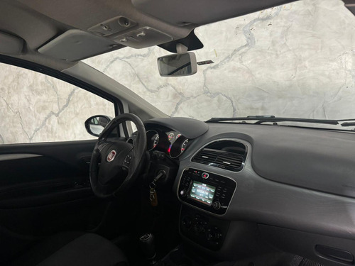 Fiat Punto 1.4 Attractive Italia 8v Flex 4p Manual