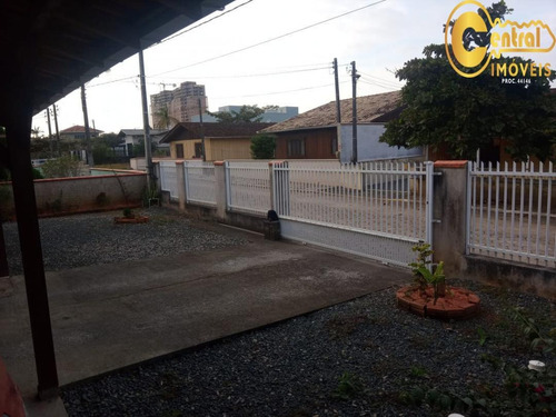 Imagem 8 de 17 de Casa Com 2 Dormitório(s) Localizado(a) No Bairro Itacolomi Em Balneário Piçarras / Balneário Piçarras - 656