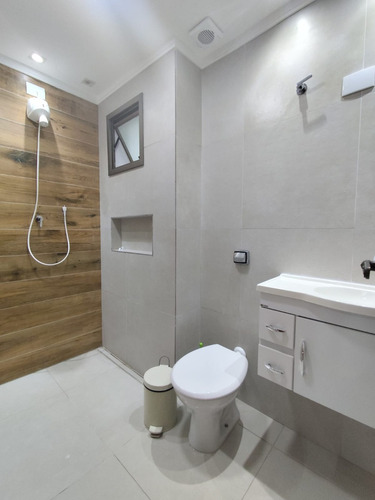Ótimo Apartamento Em Guarujá! Com 70,54m², 2 Dormitórios, 1 Vaga!!!