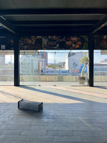 Local Comercial En Renta En 2do Nivel - Plaza Vía Lomas
