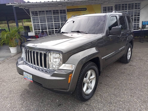 Imagen 6 de 10 de Jeep Cherokee Sport
