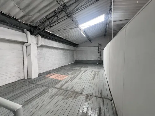 Bodega En Arriendo Ubicada En El Poblado Sector Almacentro (24940).