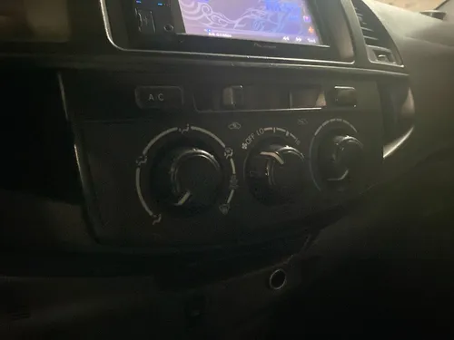 Toyota Hilux 2.5 Imv 100 hp 4x4