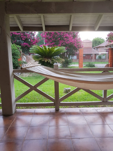 Imagen 2 de 18 de Oportunidad En El Trebol De Ezeiza!!! Casa En 2 Plantas Con Quincho Y Piscina!!! Lote De 1200 Mts!!
