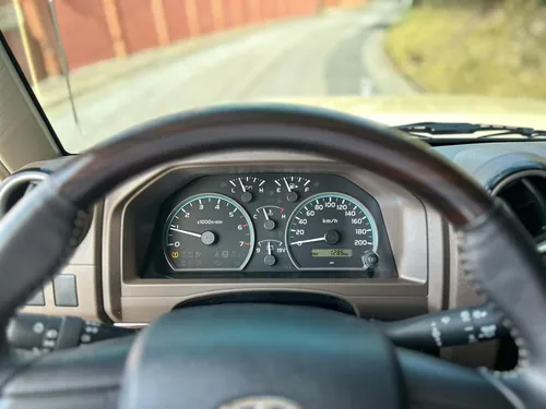 Toyota Machito Lc 76