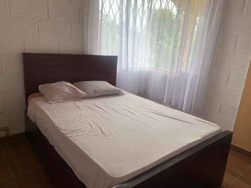 Alquilo Corta Estancia Casa Campestre Quinta Vacacional Silanche Vía Los Bancos 3 Cuartos, 2 Baños, Parqueadero, Amoblado, Area Común, Piscina, Canchas, Serv Básicos, Clima Cálido A 2hrs De Quito