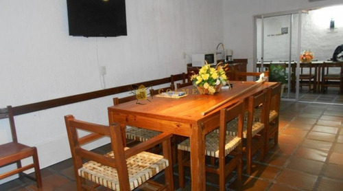 Apartamento A Metros De La Playa Mansa De 2 Dormitorios 2 Baños, Balcon Y Garaje. Se Permuta Por Casa En La Mansa. Consulte!!!!!! - Ref: 1997