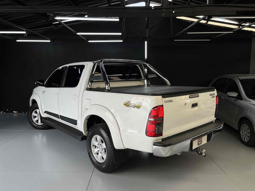Toyota Hilux 2.7 SRV 4X4 CD 16V FLEX 4P AUTOMÁTICO