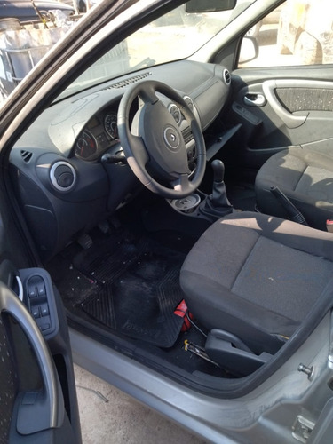 Imagem 5 de 9 de Sucata Peças Logan Exp 1.6 8v Ano: 10/11 Álcool/ Gasolina