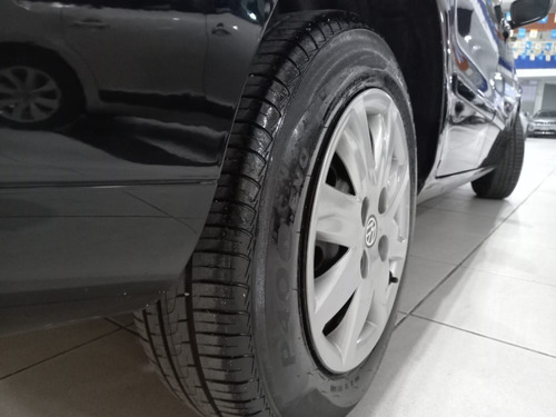 Volkswagen Voyage 1.0 2011