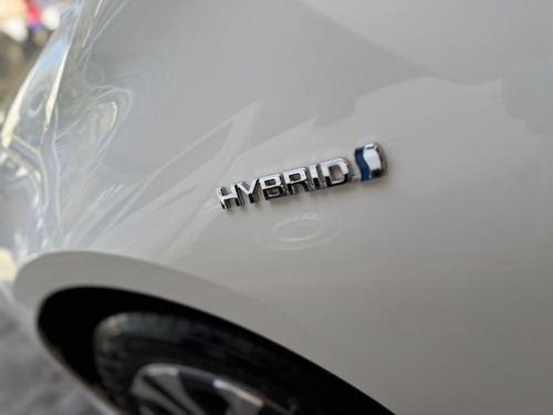 Toyota Prius 1.8 Base Cvt