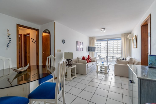 Imagen 8 de 18 de Apartamento 3 Dormitorios En Playa Mansa, Punta Del Este - Cap Breton