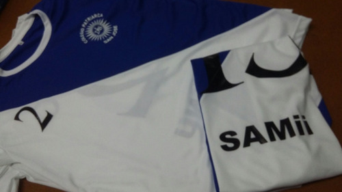 Imagen 2 de 6 de Camiseta De Fútbol, Handball, Voley Personalizada