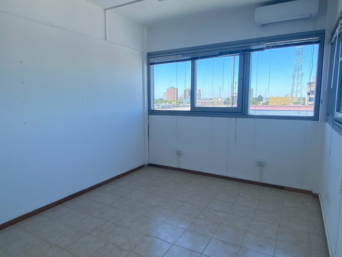 Venta Oficina Comercial En El Shopping Pilar Point