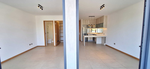 Vende, Moderno Dpto. En Edificio Boulevard (72748)