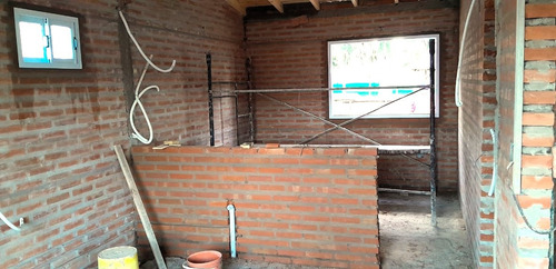 Cómodo Chalet De 2 Dormitorios - Oportunidad Única - A Construir, En Ladrillos Y Hormigón - No Son Prefabricadas