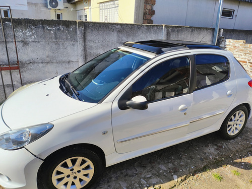Peugeot 207 1.6 Feline 106cv