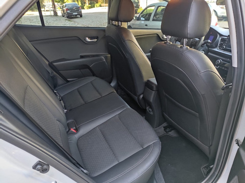Imagem 5 de 16 de Kia Rio Ex 1.6 Automático Com Apenas 6.500km